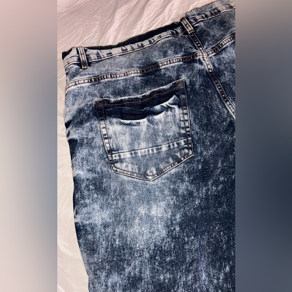 Evolution in Design Mens Size 44 Destroyed Denim Jeans Trashed Medium Dark Wash - Picture 5 of 7